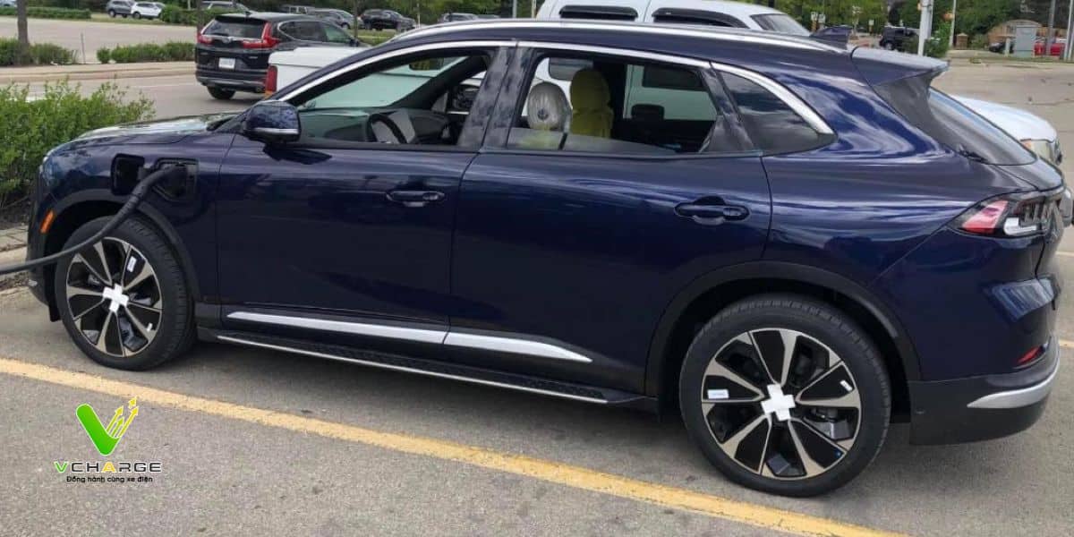 Sạc điện cho xe VinFast VF8