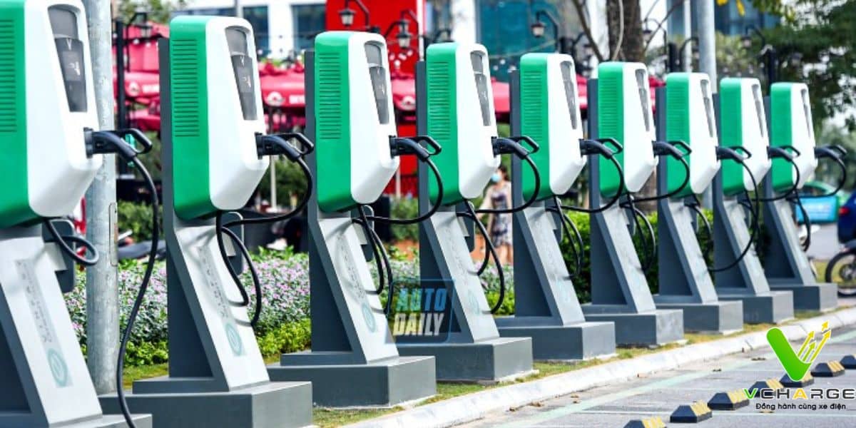 Trạm sạc điện công cộng