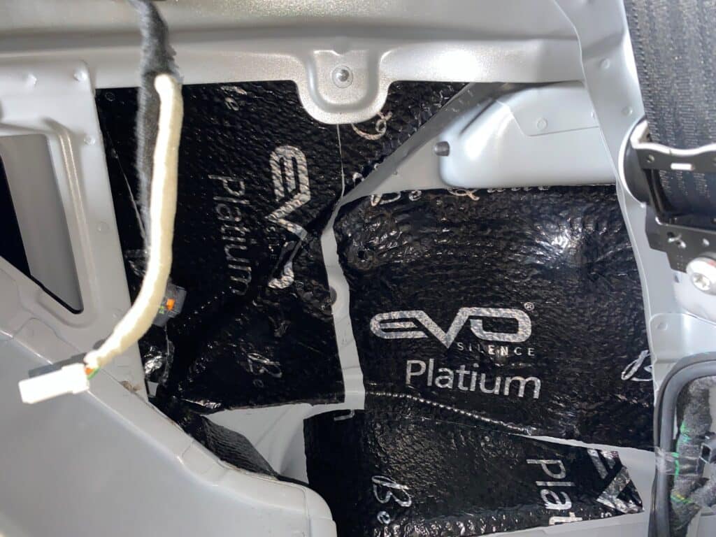 hốc cốp bên hông